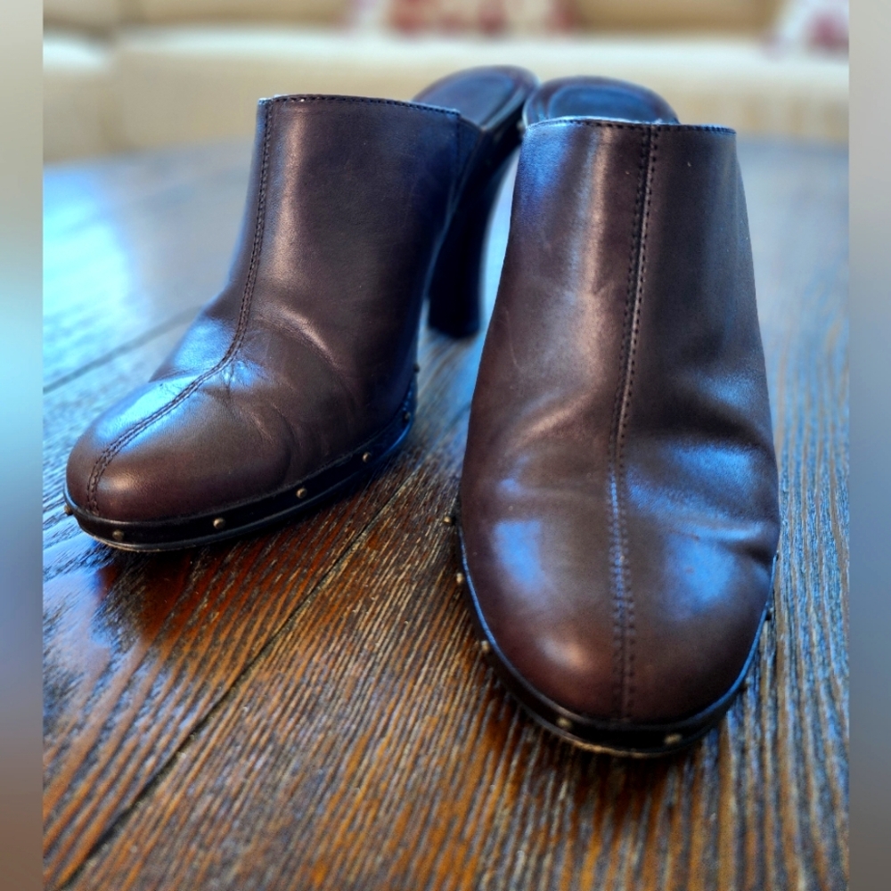 A.n.a. Brown Leather Mules Women's size 9